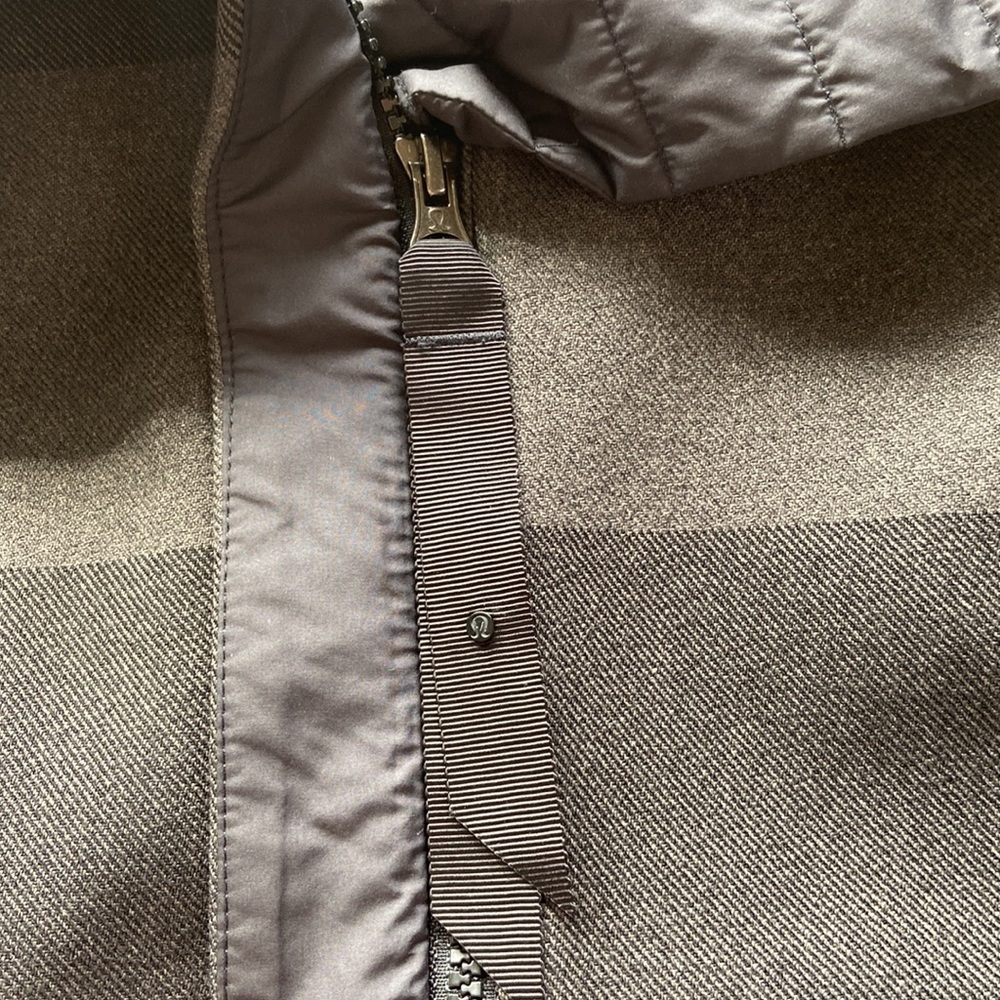 Lululemon Jacket - Picture 2 of 5